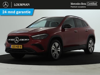 Mercedes-Benz GLA 250 e Plug-In Hybride Trekhaak | Night Pakket | Sfeerverlichting | 11 kW Laden | Stuur en Stoelverwarming. Inclusief 24 maanden MB Certified garantie voor Europa.