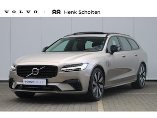 Volvo V90 T6 AWD Ultra Dark Adaptieve Cruise Control met Pilot Assist | Verwarmde Voorstoelen en Stuurwiel | Panoramisch Schuif-/kanteldak | Gelamineerde zijruiten en achterruit | Harman Kardon | Head-Up Display | Semi- Elektrische Trekhaak | 360º Camera | All-Seasonbanden | Blind Spot Information System | Verwarmbare achterbank | 19" Lichtmetalen wielen