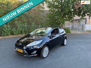 Ford Fiesta 1.6 Ghia NETTE AUTO RIJDT EN SCHAKELT GOED