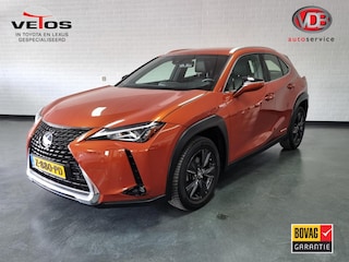 Lexus UX 250h Luxury Line / Zwart leer