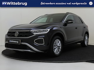 Volkswagen T-Roc 1.0 TSI Life | LED-voor en achterlichten | Achteruitrijcamera | Adaptive cruise control | Connected services |