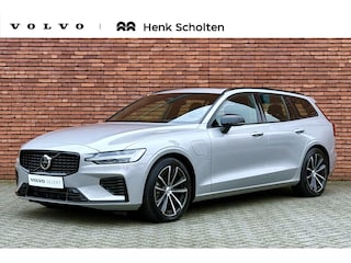 Volvo V60 T6 Plug-in hybrid AWD Plus Dark | Trekhaak | 360 Graden Camera | Elektrisch Verstelbare Voorstoelen | Harman Kardon | Verwarmbare Voorstoelen + Stuurwiel | Apple Carplay | Google Maps | BLIS Dodehoekdetectie
