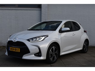 Toyota Yaris 1.5 Hybrid 115 First Edition Limited Automaat 116pk | Parkeersensoren voor en achter | Dodehoekdetectie | Stoel- & Stuurverwarming |