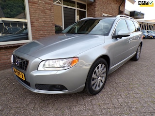 Volvo V70 1.6 T4 Limited Edition Automaat / Leder / Navi / Trekhaak Afneembaar