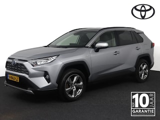 Toyota RAV4 2.5 Hybrid First Edition | Navigatie | Parkeer sensoren | Stoelverwarming | Stuurwielverwarming | Trekhaak |
