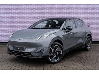 Lynk & Co 02 Core 66 kWh | Adaptive cruise control | Panoramadak | Led verlichting | Dodehoekassistent | achteruitrijcamera | stoelverwarming | Keyless go