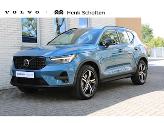 Volvo XC40 2.0 B4 Plus Dark