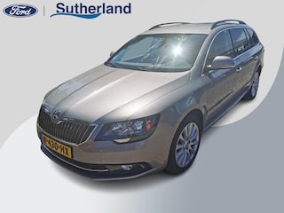 Skoda Superb Combi 1.4 TSI Ambition Business | Trekhaak | 17 INCH Lichtmetalen Velgen | Privacy Glass | Cruise Control | Climate Control | 17 Inch Lichtmetalen Velgen
