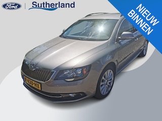 Skoda Superb Combi 1.4 TSI Ambition Business | Trekhaak | 17 INCH Lichtmetalen Velgen | Privacy Glass | Cruise Control | Climate Control | 17 Inch Lichtmetalen Velgen