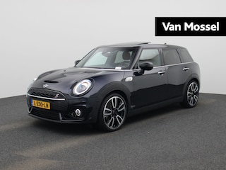 Mini Clubman 2.0 Cooper S Hammersmith | Automaat | Panoramadak | Navigatie | Apple CarPlay / Android Auto | Vol Leer | Harman-Kardon | Achteruitrijcamera | Stoelverwarming | Climate Control | Sportonderstel | DAB | Lichtmetalen Velgen |