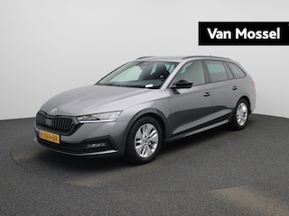 Skoda Octavia Combi 1.0 TSI Sport Business 110 PK | Trekhaak | Adaptieve cruise control | Parkeersensoren voor & achter | Verkeersborddetectie