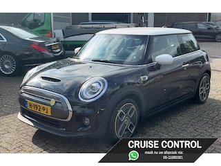 Mini Mini Charged 33 kWh | VAN 1e EIGENAAR | LED |