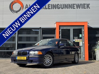 BMW 3-serie Coupé 320i Automaat 5 bak / Origineel / M bumper pakket & M onderstel / Climate Control / Cilinder /
