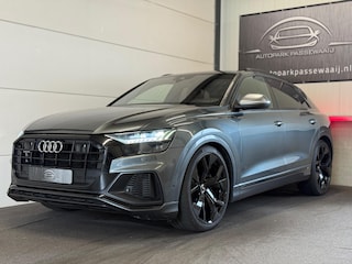 Audi Q8 4.0 TFSI Quattro ACC, Massage, Apple Carplay, Virtual Cockpit, 23", Sfeerverlichting, Daytona Grijs, Lederen, Airco