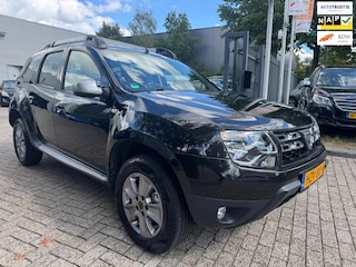Dacia Duster 1.2 TCe 4x2 Lauréate airco, cruise, elec pakket, navi, leder, multi-stuur, dakdragers, stoelverwarming, nwe apk etc