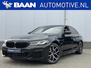 BMW 530e xDrive M-Sport Pro | M-stoelen | Harman/Kardon | Schuifdak | Adaptive |