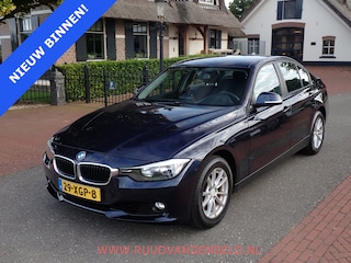 BMW 320i Executive AUTOMAAT !! NL-AUTO !! NAVIGATIE/BLUETOOTH/CRUISE