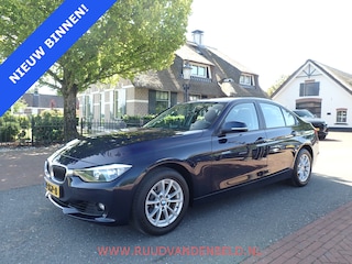 BMW 320i Executive AUTOMAAT !! NL-AUTO !! NAVIGATIE/BLUETOOTH/CRUISE