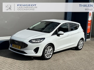 Ford Fiesta 1.0 EcoBoost Hybrid Titanium | Lage Km stand 25000 | Trekhaak | All Season banden | Climate control | Navigatie | Stoel / Suur en Voorruit verwarming | Cruise control | LED Apple Carplay/ Android Auto Parkeersensoren
