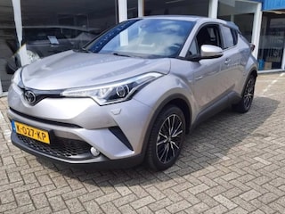 Toyota C-HR 1.2 Bi-Tone.
