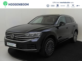 Volkswagen Touareg 3.0 TSi eHybrid 4MOTION Elegance | Panoramadak | Trekhaak | Luchtvering | Parkeerassistent | Nachtzichtassistent | 360 camera | 4-zone airco | Head-up display | Dodehoek detectie |