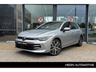 Volkswagen Golf 8.5 1.5 TSI Oranje Edition | Navigatie | Stoel/stuurverw. | Adapt. Cruise Control | Camera | PDC V+A | LMV 18 Inch