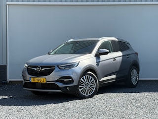 Opel Grandland X 1.2 Turbo Business Executive 130PK | Climate Control | Parkeersensoren voor en achter | Apple Carplay/Android Auto |