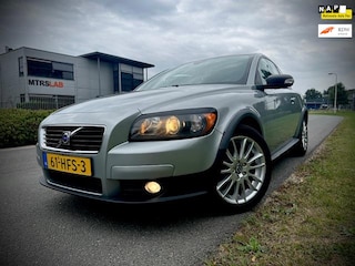 Volvo C30 1.8 Sport, airco, 17 inch, cruise control, nieuwe apk!!