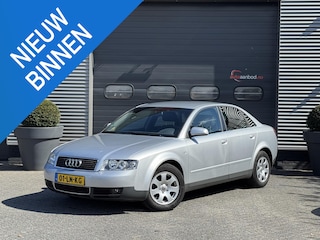 Audi A4 Limousine 2.0 Exclusive Automaat | Climate Control | Lichtmetalen Velgen | Trekhaak |