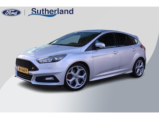 Ford Focus 2.0 ST-3 | Navigatie | Cruise Control | BLIS | Climate Control | Camera | Bluetooth Carkit | Xenon | Dealeronderhouden