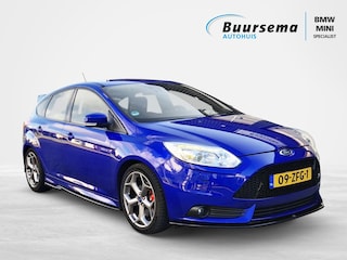Ford Focus 2.0 EcoB. ST-3 | Liefhebbersauto | Complete documentatie aanwezig | 250 PK |