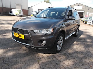 Mitsubishi Outlander 2.0 Edition Two airco navi leer elec schuifdak achteruit cam