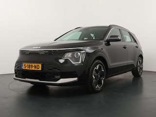 Kia Niro EV DynamicLine 64.8 kWh - SOH 98,4% - Apple Carplay/ Android Auto - Cruise Control - Adaptief Cruise Control - Navigatie - Fabrieksgarantie tot 03-2030