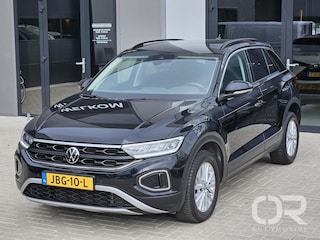 Volkswagen T-Roc 1.5 TSI Life Carplay Navi Camera Digitdash Stoelvw