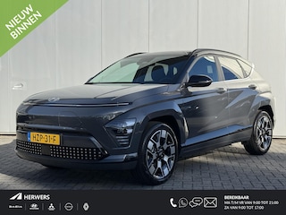 Hyundai Kona Comfort Smart 65.4 kWh / Navigatie / 19" Lm velgen / Elektrisch bedienbare achterklep / Stoel en Stuur verwarming /