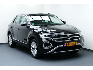 Volkswagen T-Roc 1.5 150pk TSI Business+. Camera, Virtual Cockpit, Adaptief Cruise, Clima, Haak 1500kg