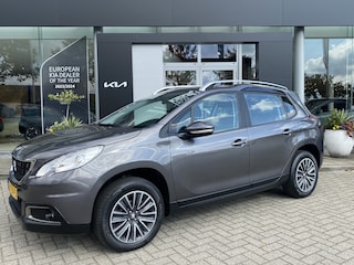 Peugeot 2008 1.2 PureTech Blue Lion | Navigatie | Parkeersensoren | Panorama dak |