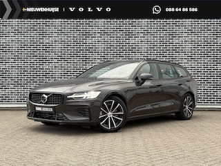 Volvo V60 T6 Plug-in hybrid AWD Plus Dark | Harman Kardon Audio | Trekhaak | Stoel- / Stuurverwarming Voor + Achter | 360 Camera | Adaptive Cruise | Long Range | Google | Carplay | Dodehoekdetectie