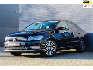 Volkswagen Passat 3.6 V6 FSI 4Motion R-line 300pk, Leder R36