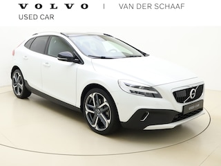 Volvo V40 T3 153pk Automaat Polar+ Luxury / 19'' + All Season / Adapt. Cruise / BLIS / Act. Grootlicht / Keyless / H&K Audio / Getint glas / PDC + Camera / Panoramadak / Afn. Trekhaak