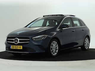 Mercedes-Benz B-klasse 200 Premium Plus Rijassistentiepakket | Panoramaschuifdak | Keyless go | Trekhaak | Inclusief 24 maanden MB Certified garantie voor Europa.