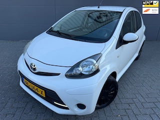 Toyota Aygo 1.0 VVT-i Comfort Orange*NEW APK*NAP*AIRCO*ELKT-RAAM*NAVI