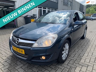 Opel Astra 1.4 Temptation LEUKE AUTO RIJDT EN SCHAKELT GOED
