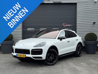 Porsche Cayenne 3.0 E-Hybrid Sport Chrono | 360* Camera | 22 Inch Lichtmetalen Velgen | Carbon | Elektrische Achterklep |