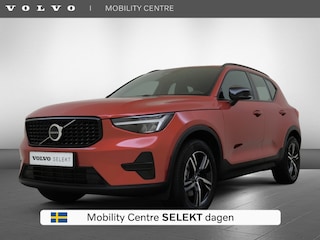 Volvo XC40 B4 Plus Dark | Trekhaak | Dodehoekdetectie | Harman/Kardon |