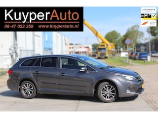 Toyota Avensis Wagon 1.8 VVTi Business navi camera trekhaak clima