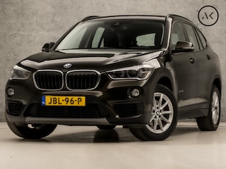 BMW X1 sDrive18i High Executive Automaat (PANORAMADAK, NAVIGATIE, CLIMATE, STOELVERWARMING, LEDEREN SPORTSTOELEN, CRUISE, LED KOPLAMPEN, TREKHAAK, NIEUWE APK, NIEUWSTAAT)