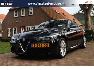 Alfa Romeo Giulia 2.0 Turbo Aut. | Harman-Kardon | Elek. Stoelen | Rijbaanbegeleiding | Luxe Leder | Full Led Koplampen | Historie