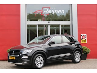 Volkswagen T-Roc 1.0 TSI 110PK STYLE BUSINESS | STOEL VERWARMING | CLIMATE CONTROL | ALL SEASON BANDEN | APPLE CARPLAY/ANDROID AUTO | ADAPTIVE CRUISE CONTROL | LICHTMETALEN VELGEN | DAB+ RADIO | PARKEERSENSOREN VOOR EN ACHTER |