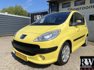 Peugeot 1007 1.4 Gentry *Airco*APK 4-2026*Elektrische deuren